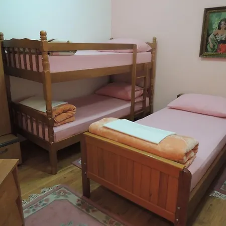 بيت ضيافة Pansion Fenix 3*